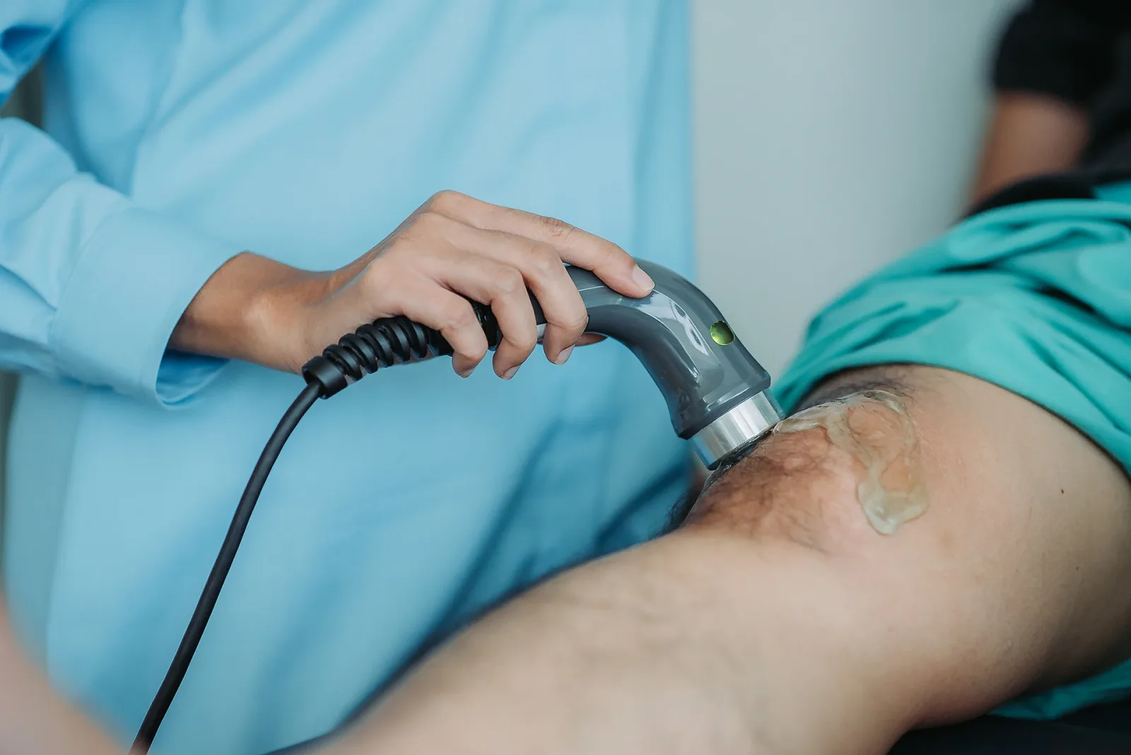 Chronic Venous Leg Ulcers: Symptoms, Causes, Diagnosis, and