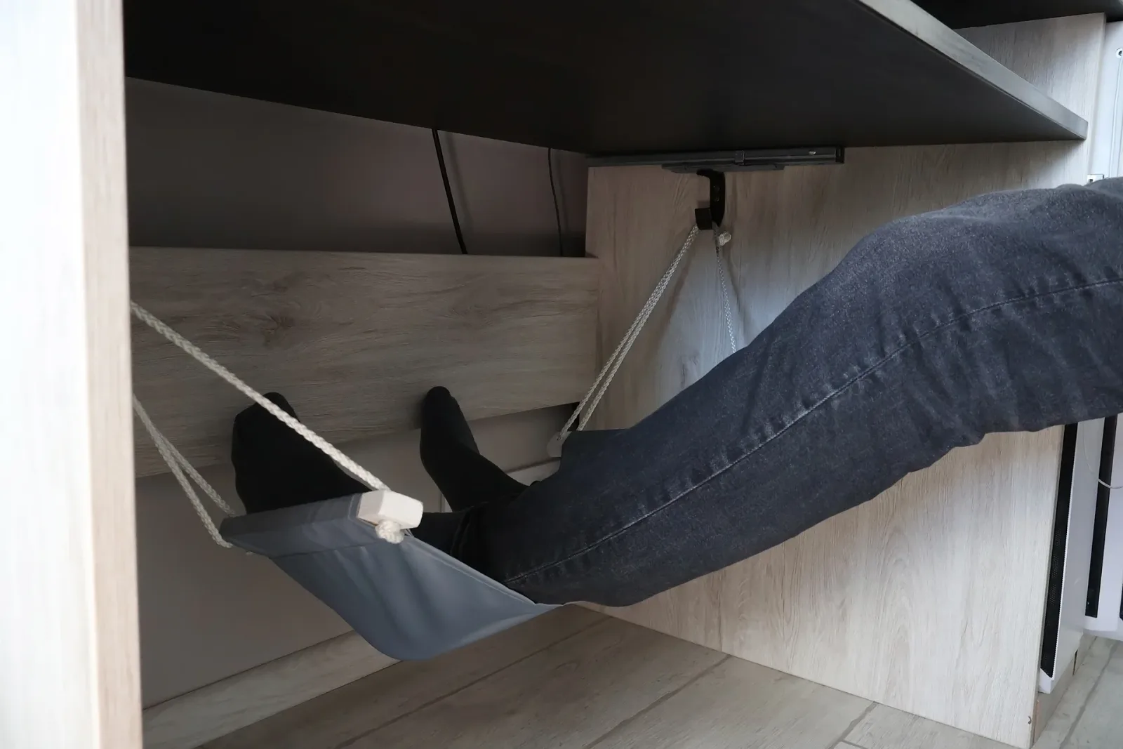 Why Do My Varicose Veins Go Away When I Lie Down?